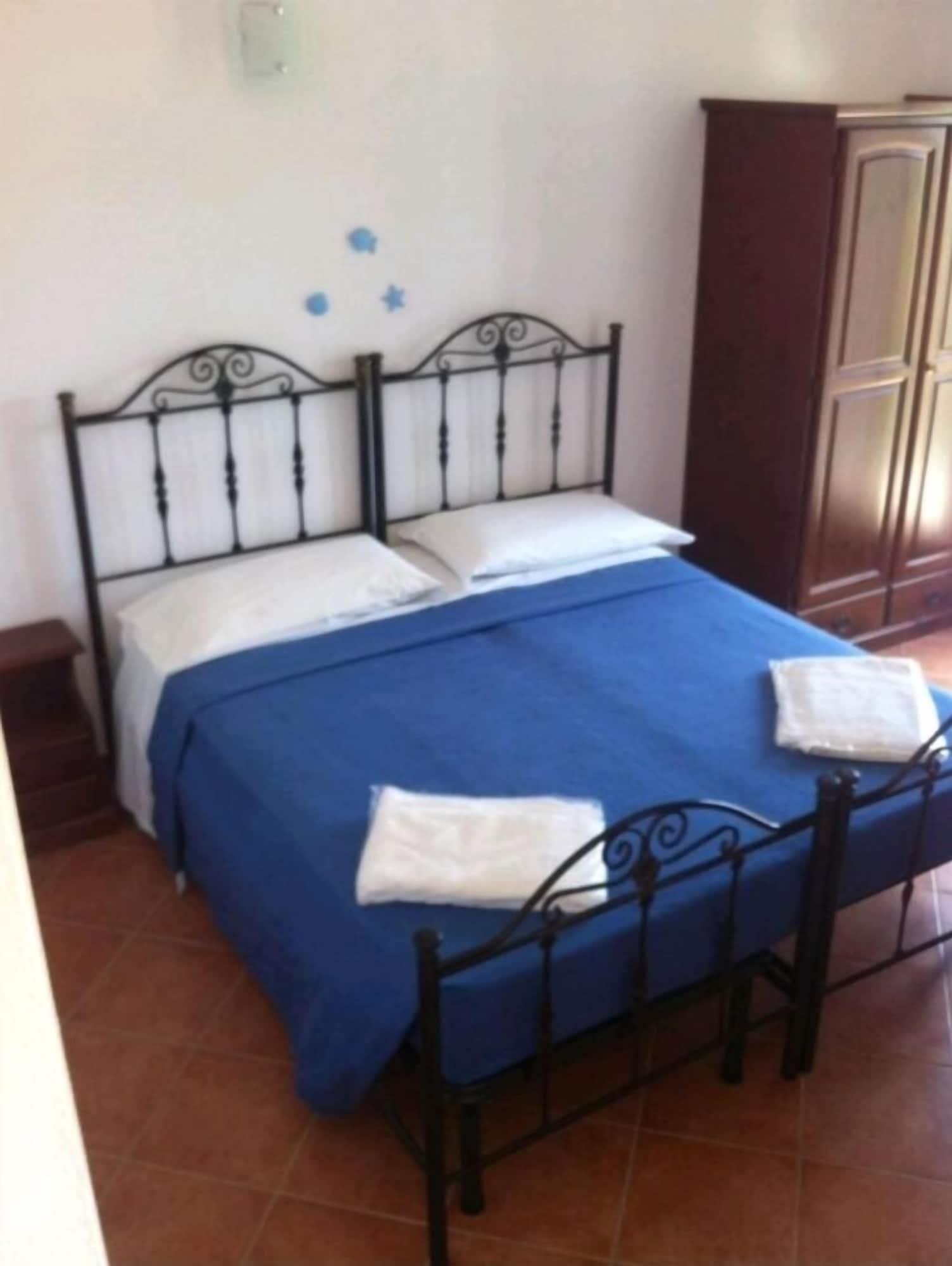 B&B Sandalia Badesi Bagian luar foto